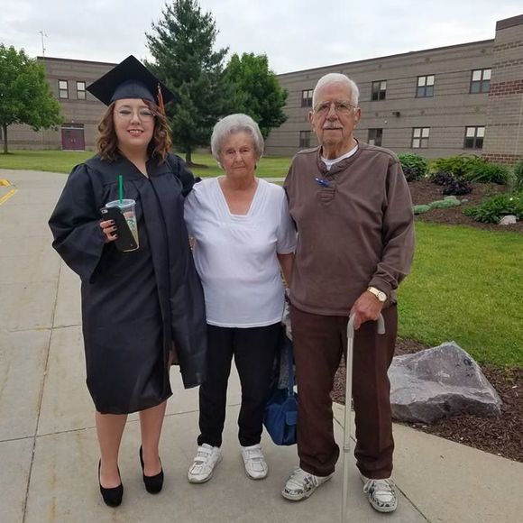 Meet your Posher, Bobbi - Picture 2 of 6